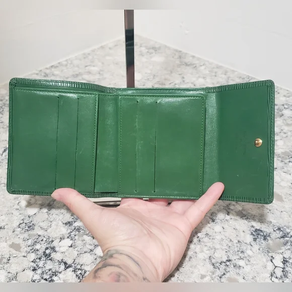 Louis Vuitton Epi Trifold Leather Wallet - Picture 7 of 12